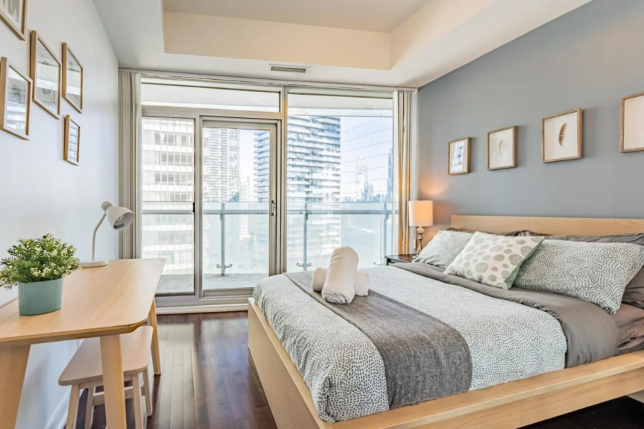 Downtown Vacation Rentals Toronto 0*,
