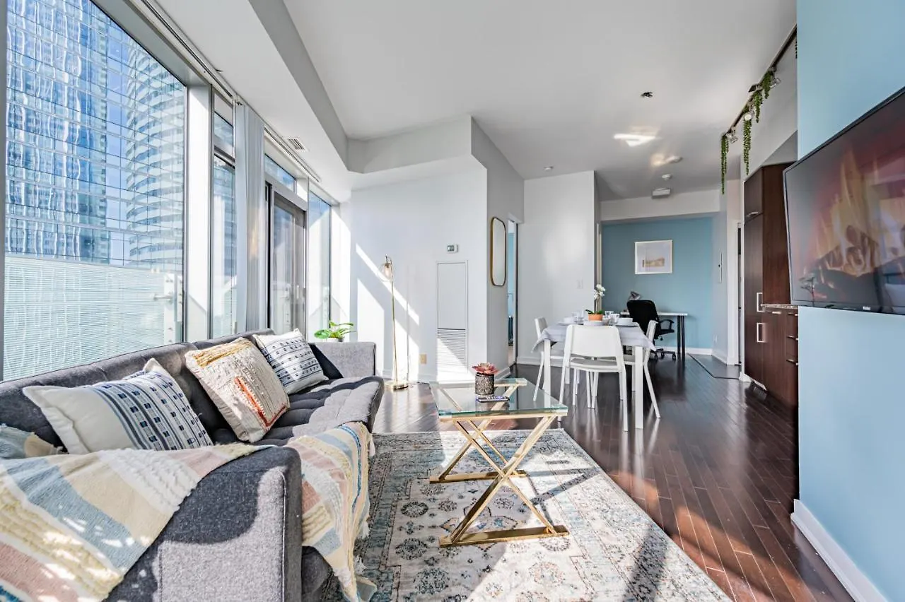 Apartment Downtown Vacation Rentals Toronto