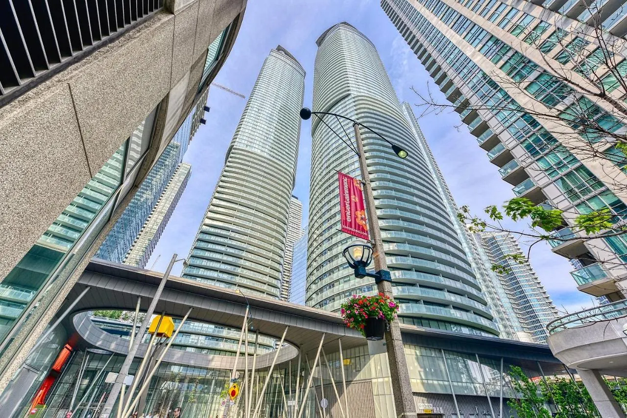 Apartment Downtown Vacation Rentals Toronto