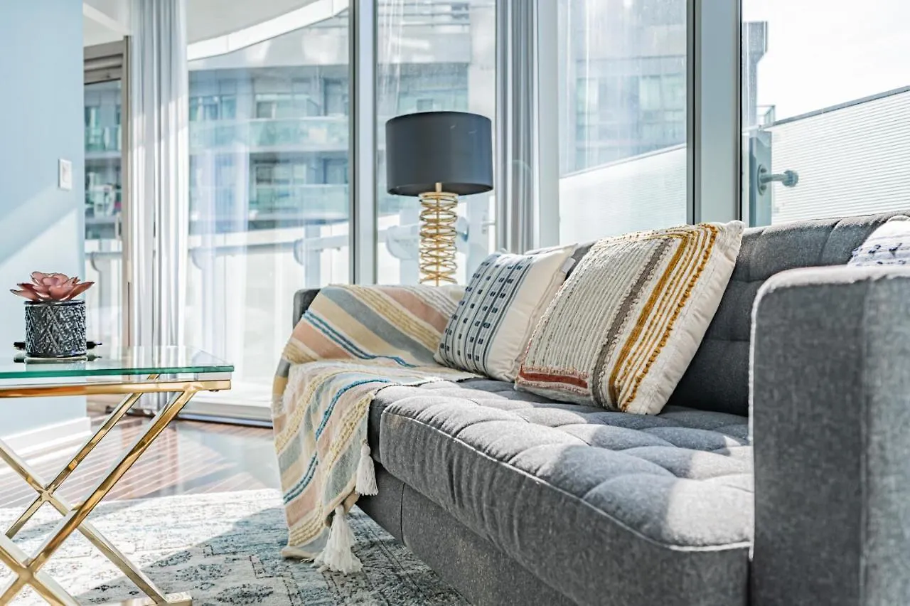 Apartment Downtown Vacation Rentals Toronto