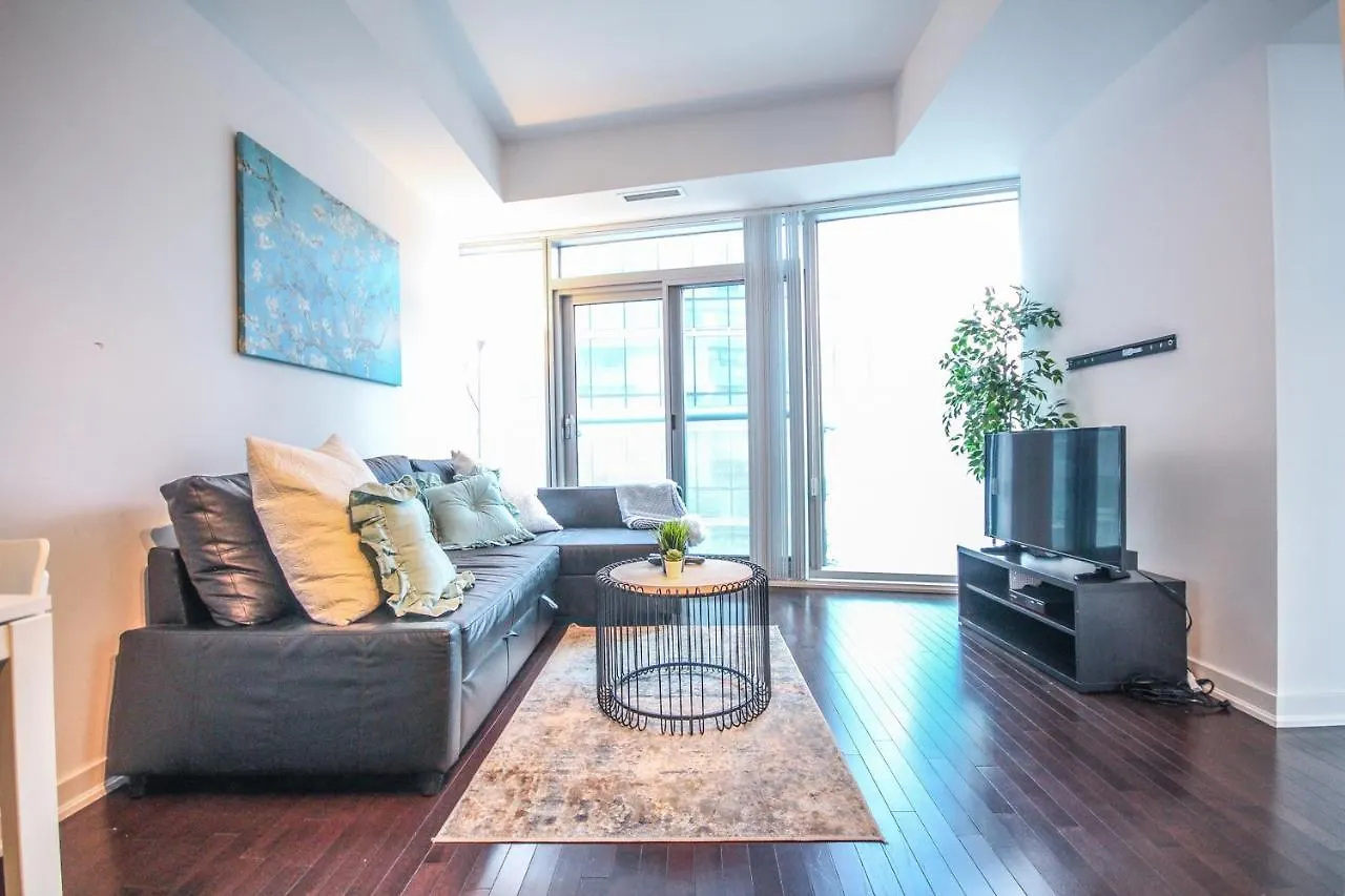 Downtown Vacation Rentals Toronto Apartment